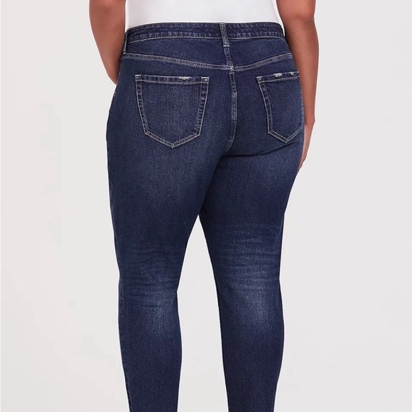 NWT Torrid High-Rise Straight Denim Jeans Frayed Hem Size 18T. - Picture 2 of 14